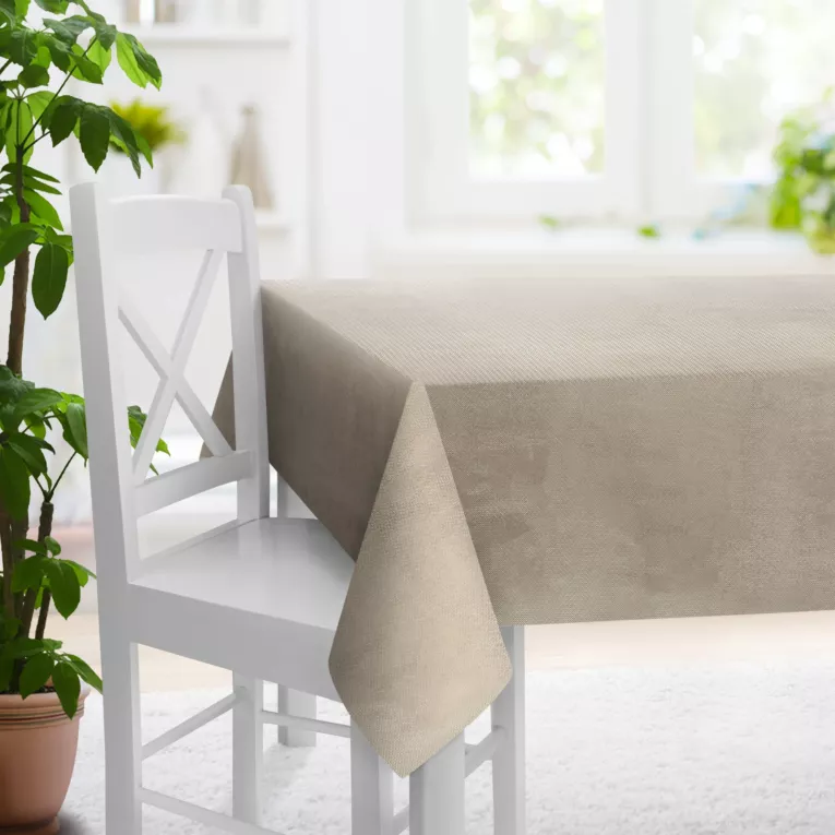 Obrus szyty ciemnobeżowo złoty z miękkiej tkaniny welwetowej z drobnym błyszczącym nadrukiem