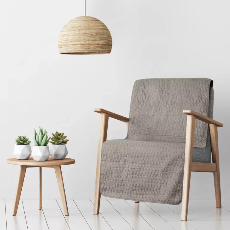 Narzuta na fotel srebrna 70x160 cm pikowana metodą hot press w geometryczny wzór BONI 3