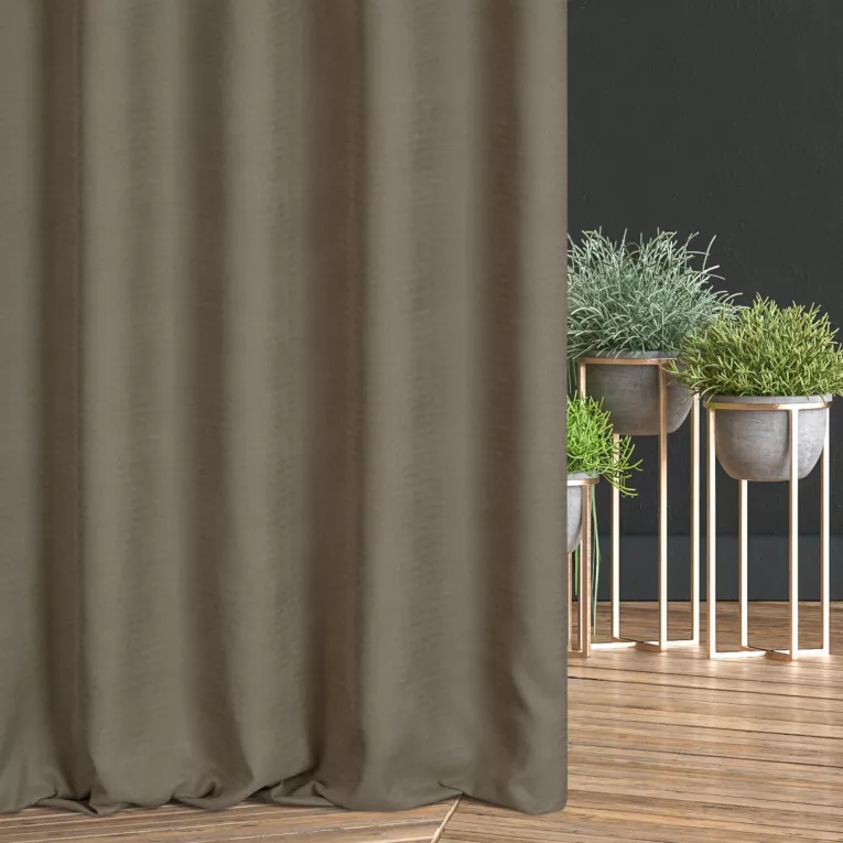 Zasłona szyta na taśmie 5 cm ciemnobeżowa z miękkiej, matowej tkaniny w drobny geometryczny wzór