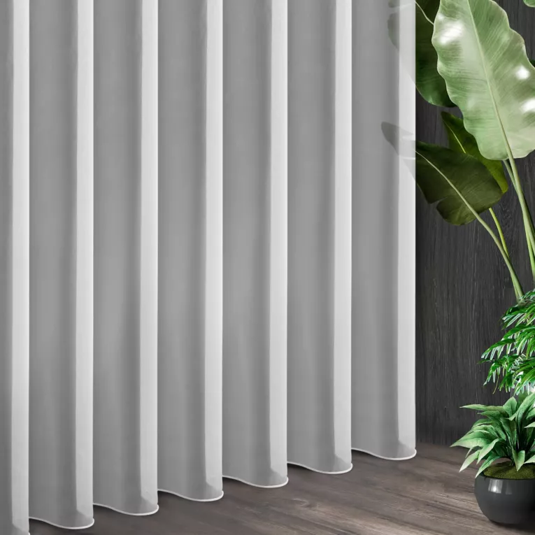 Tkanina firanowa z drobnej siateczki nie wymagająca prasowania z kolekcji Eva Minge