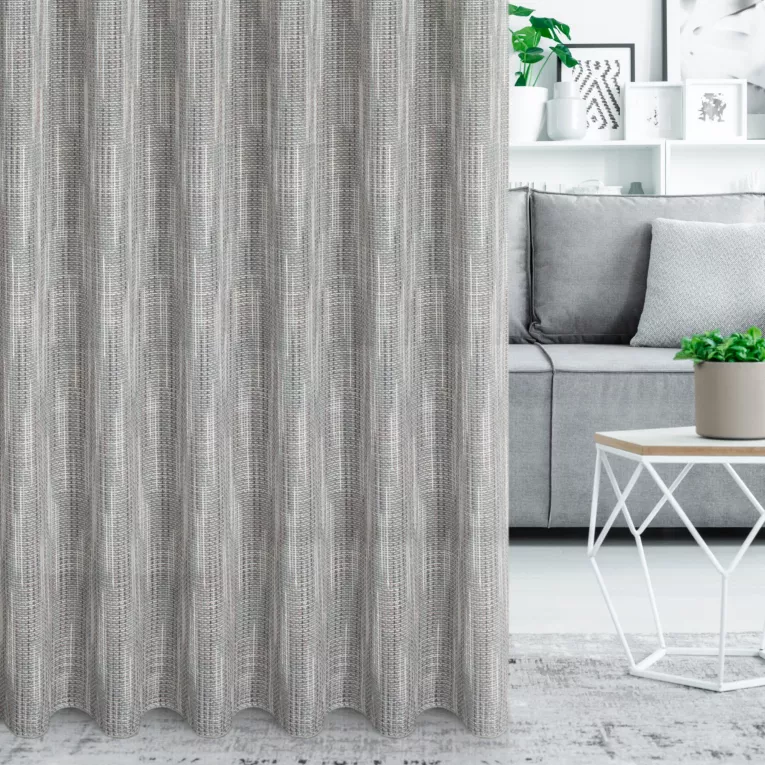 Firana szyta na taśmie 5 cm kremowo niebieska siatka w stylu eko z efektem melanżu wykończona obciążnikiem