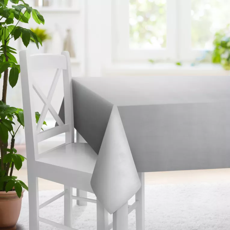 Obrus na wymiar srebrny z miękkiej tkaniny welwetowej