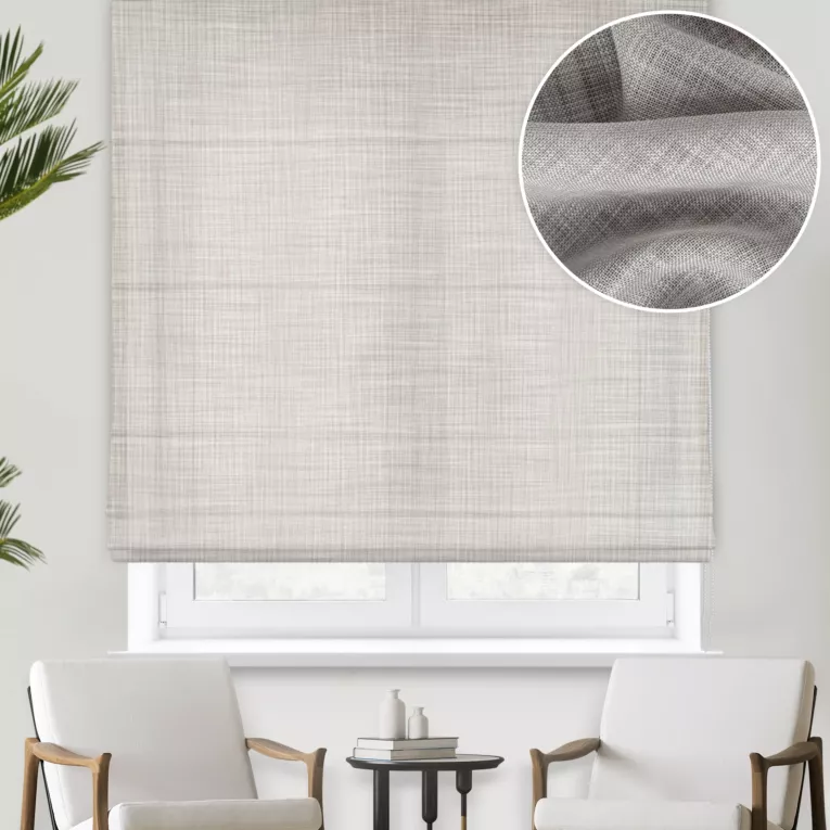 Roleta rzymska srebrna z gładkiej matowej etaminy o naturalnym splocie, wykończona obciążnikiem