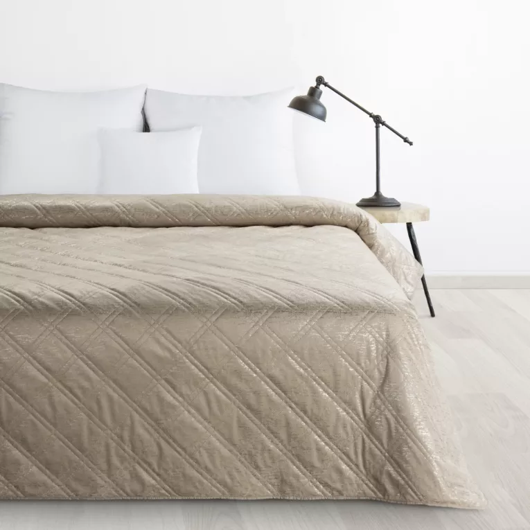 Narzuta welwetowa beżowa 220x240 cm pikowana metodą hot press w wzór karo LUIZ BLINK Design 91