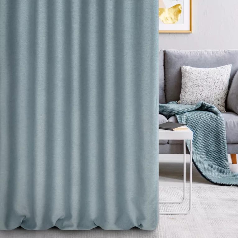 Zasłona szyta na taśmie 5 cm niebieska tkanina zaciemniająca, strukturalna typu dimout