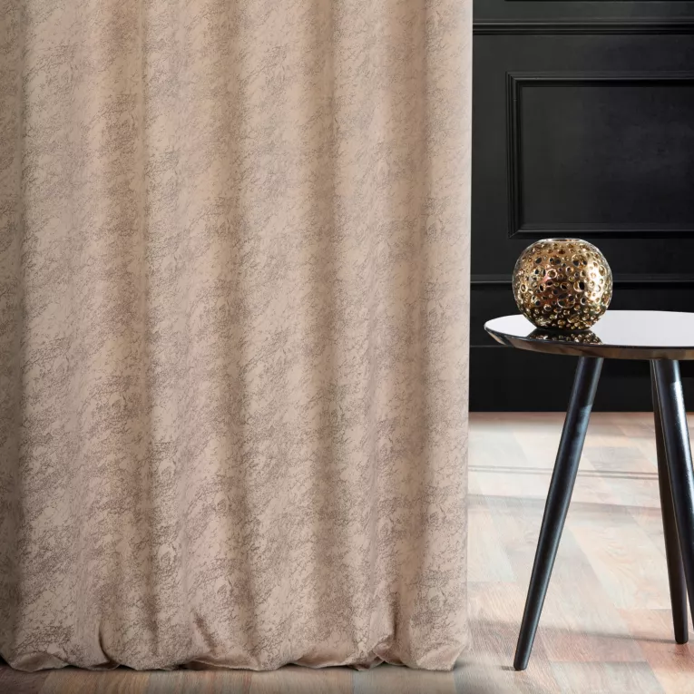 Zasłona szyta na taśmie 5 cm kremowa z welwetowej tkaniny w drobny melanż