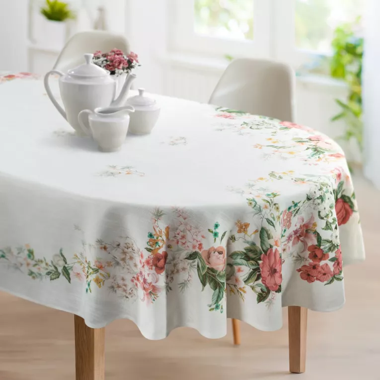 Obrus owalny naturalno, różowy 140x220 cm SUMMER 12 zdobiony nadrukiem letnich kwiatów