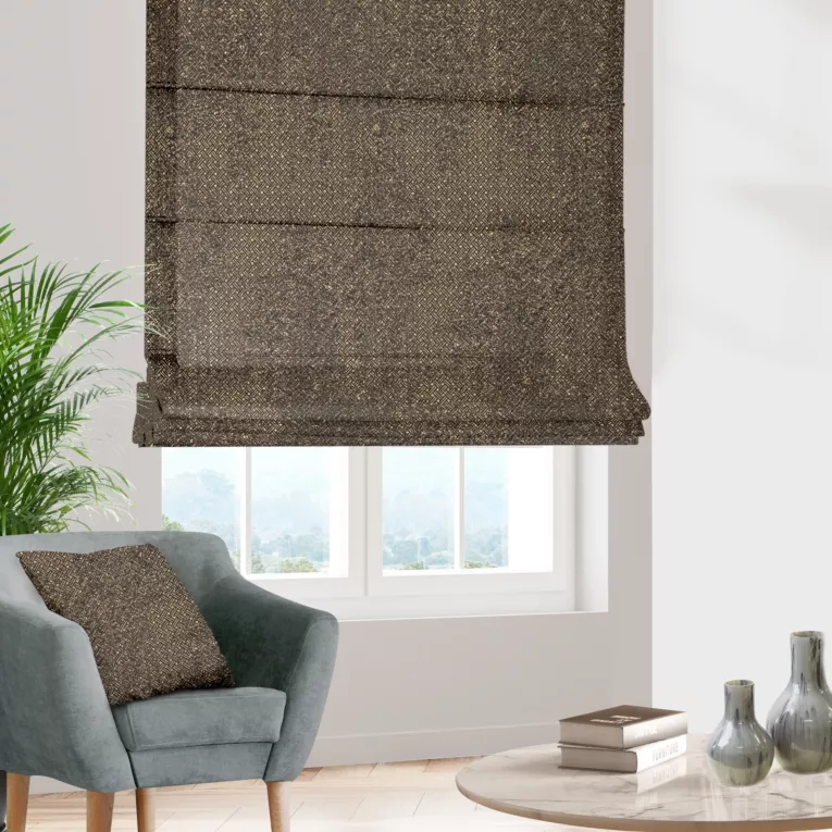 Roleta rzymska grafitowo złocista z połyskującej tkaniny z geometrycznym, drobnym wzorem Pierre Cardin