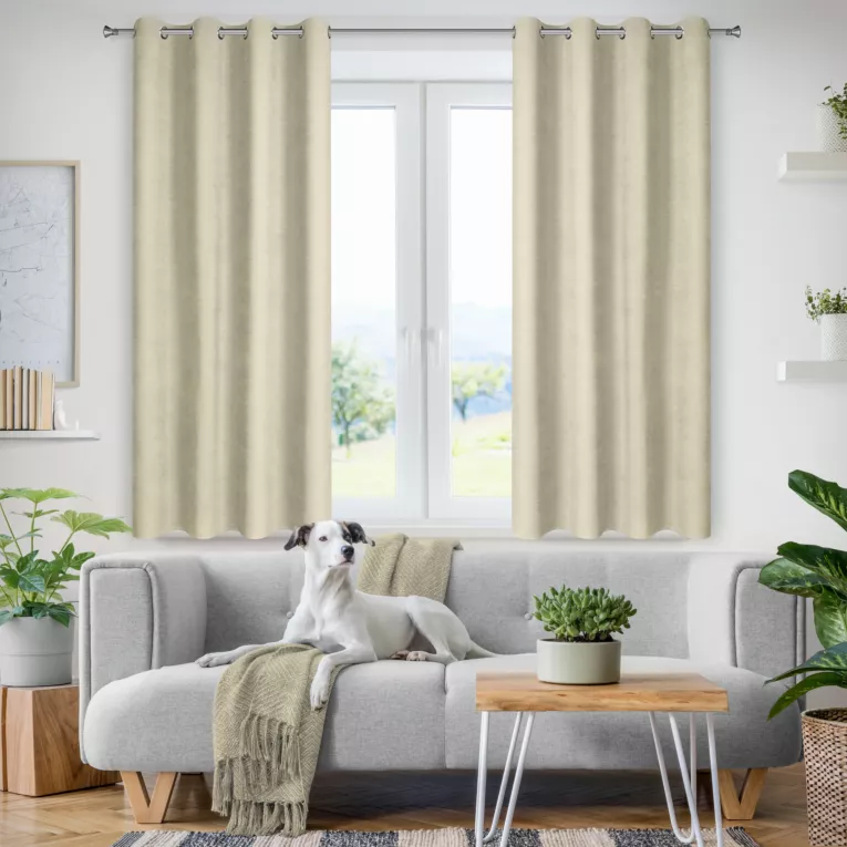 Zasłona jasnobeżowa z tkaniny welurowej 140x140 cm przelotka - Dora