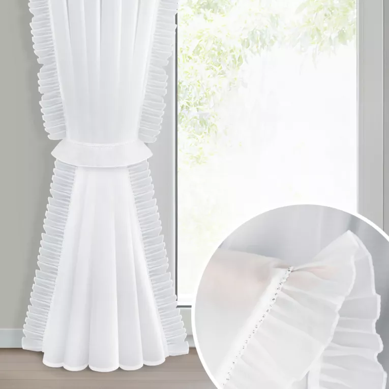 Firana biała z etaminy zdobiona po bokach falbanami podkreślona lśniącymi kryształkami w zestawie ozdobny troczek 140x270 taśma KATHY