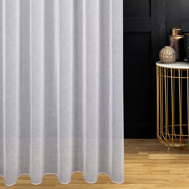 Firana szyta na taśmie 5 cm biała z gładkiej matowej etaminy o naturalnym splocie