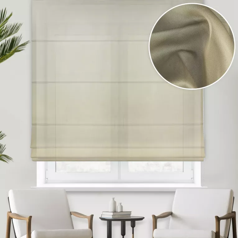 Roleta rzymska złoto jasnobeżowa z delikatnie połyskującej tkaniny typu PERU z efektem opalizującym, wykończona obciążnikiem