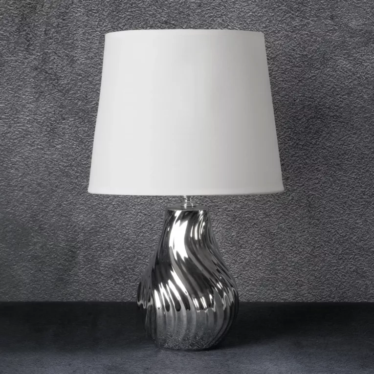 Lampka ceramiczna dekoracyjna REINA zdobiona wytłaczanym wzorem