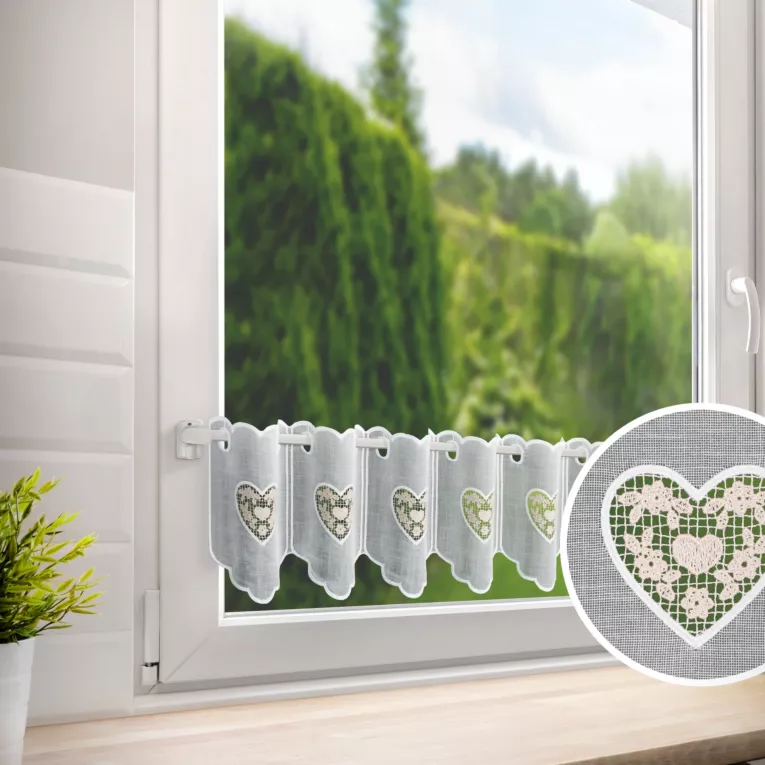 Tkanina firanowa zazdrostka zdobiona haftem w serca