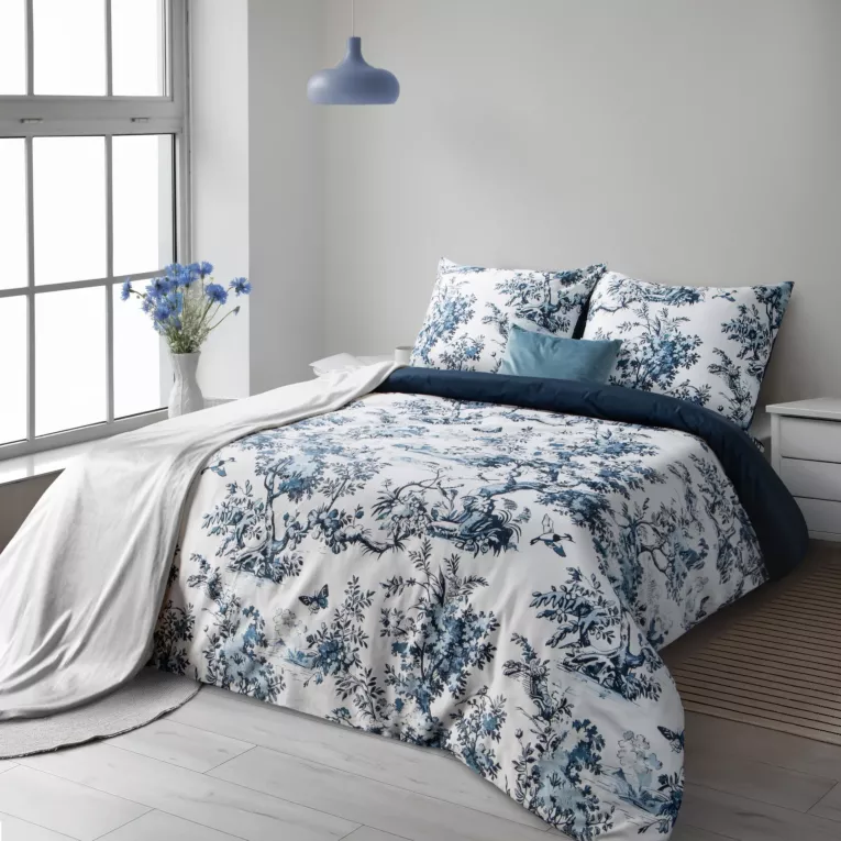 Pościel 220x200 cm komplet 3 częściowy satyna bawełniana kolor biały, ciemnogranatowy z motywem roślinnym SPRING 86