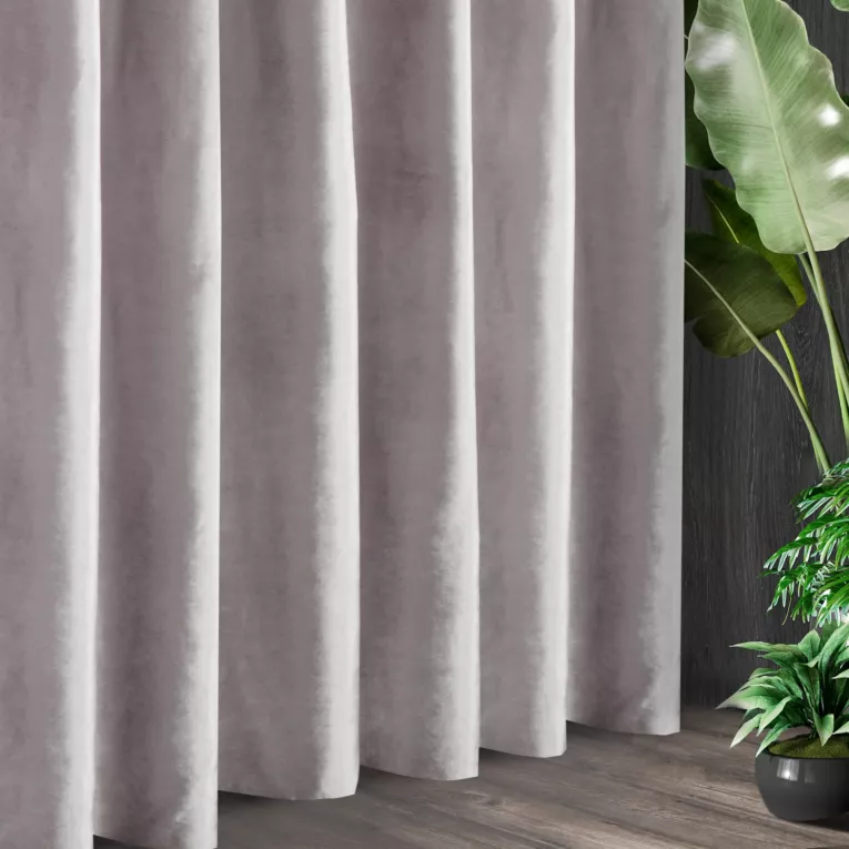 Tkanina zasłonowa gładka, miękka, welwetowa, z wyraźnym połyskiem z kolekcji Eva Minge