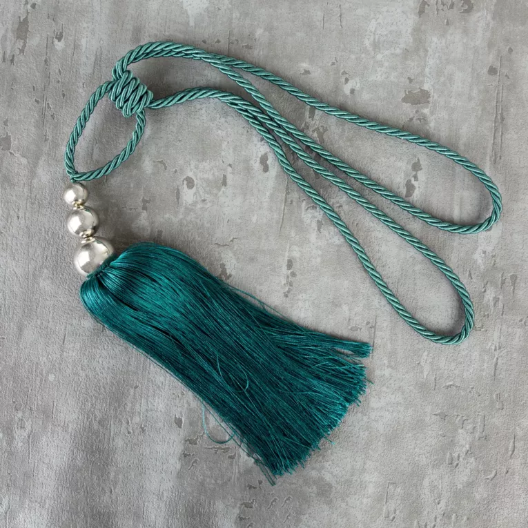 Dekoracyjny sznur do zasłon EMILIA upinacz z ozdobnym chwostem