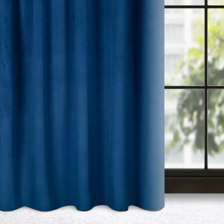 Zasłona MADLEN z gładkiego i miękkiego welwetu