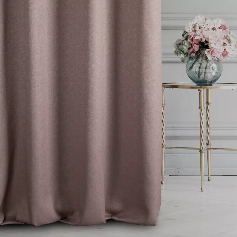 Tkanina zasłonowa z widocznym strukturalnym splotem, w stylu eko