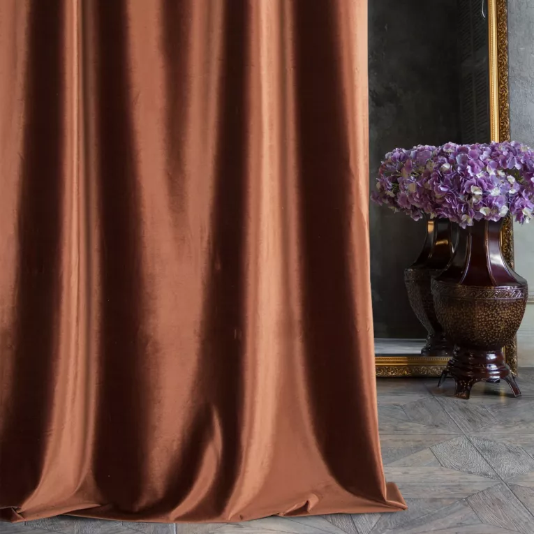 Zasłona szyta na taśmie 5 cm ITALIA ceglasta z tkaniny welwetowej o delikatnym połysku