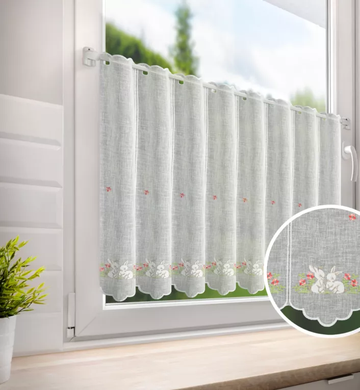 Tkanina firanowa zazdrostka zdobiona z etaminy zdobiona haftem króliczków