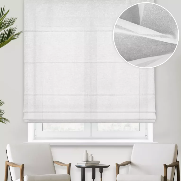 Roleta rzymska biała etamina przetykana połyskującą nicią, wykończona obciążnikiem