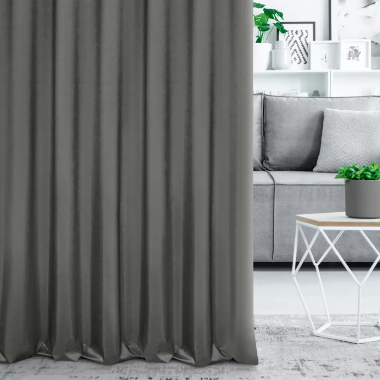 Zasłona szyta na taśmie 5 cm grafitowa z gładkiej tkaniny z delikatnym połyskiem