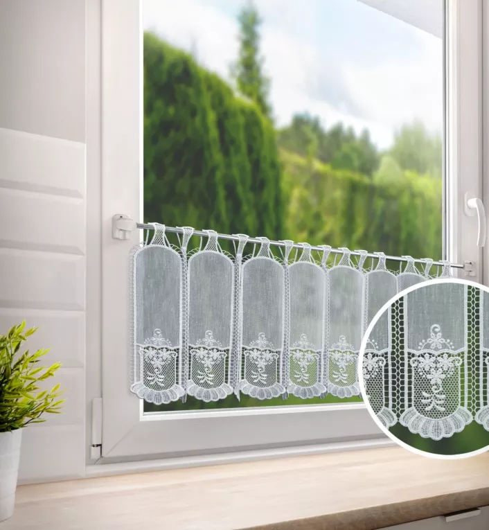 Tkanina firanowa zazdrostka z grubszej etaminy z haftem