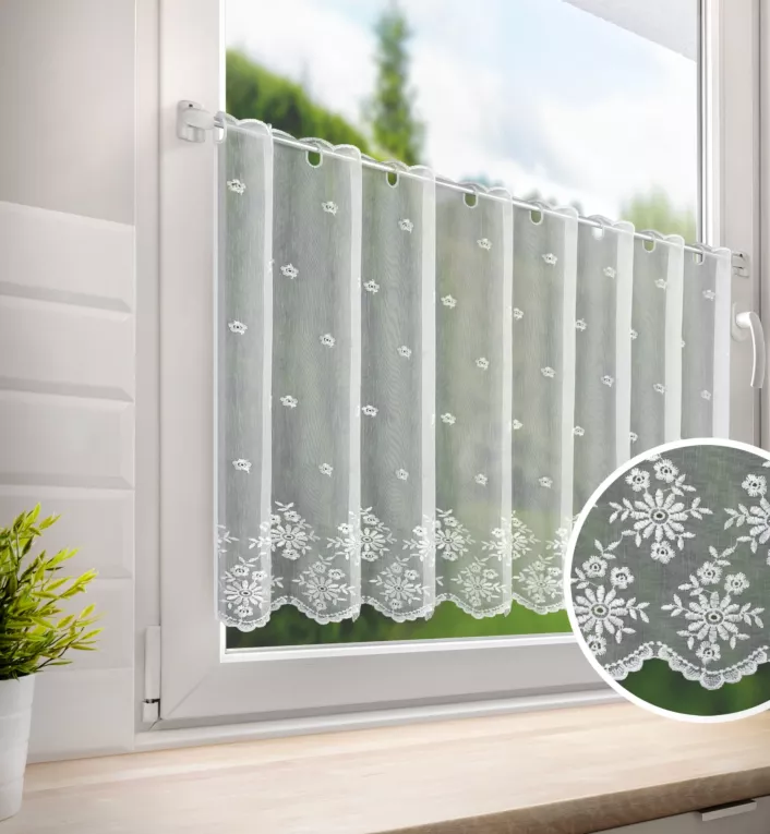 Tkanina firanowa zazdrostka z etaminy z haftem