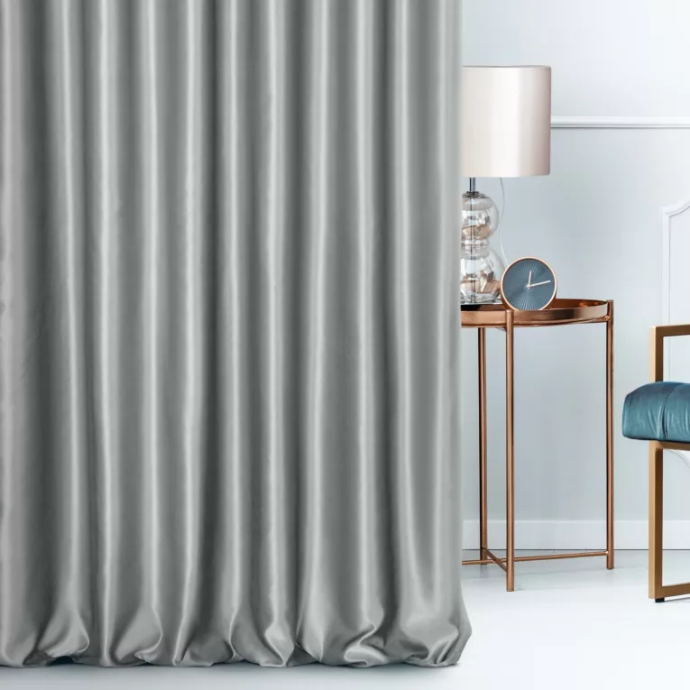 Zasłona szyta na flexach platynowa z jednokolorowej gładkiej tkaniny