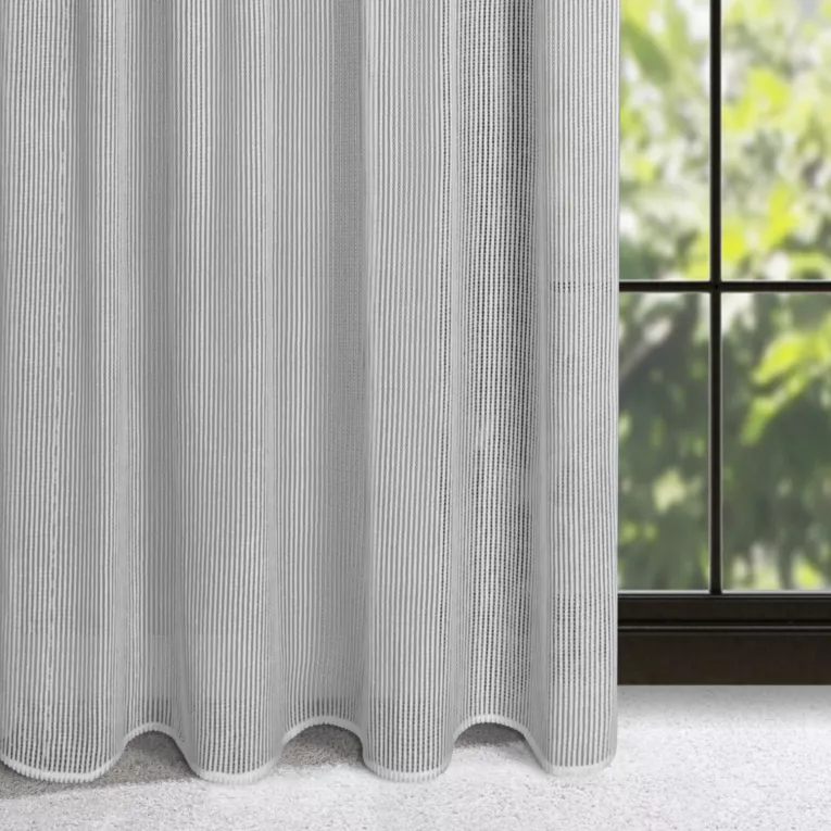 Zasłona srebrna o strukturze siateczki 135x270 cm taśma - REGINA