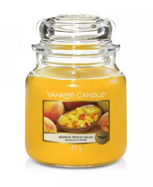 YANKEE CANDLE - Średnia świeca zapachowa w słoiku - Mango & Peach Salsa