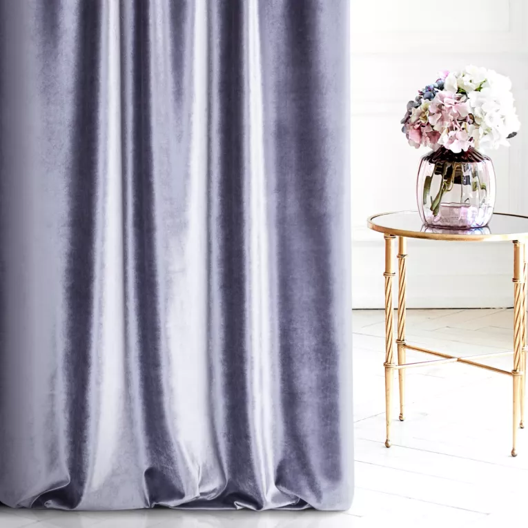 Tkanina zasłonowa gładka, miękka, welwetowa, z wyraźnym połyskiem z kolekcji Eva Minge