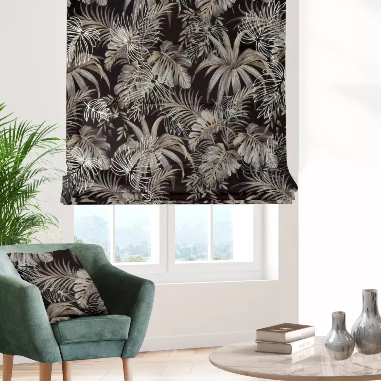 Roleta rzymska ciemnobrązowo srebrna miękka, welwetowa, z nadrukowanym motywem botanicznym i srebrnymi elementami