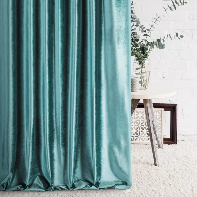Zasłona szyta na taśmie fala SAFARI turkusowa z miękkiej welwetowej tkaniny z połyskiem