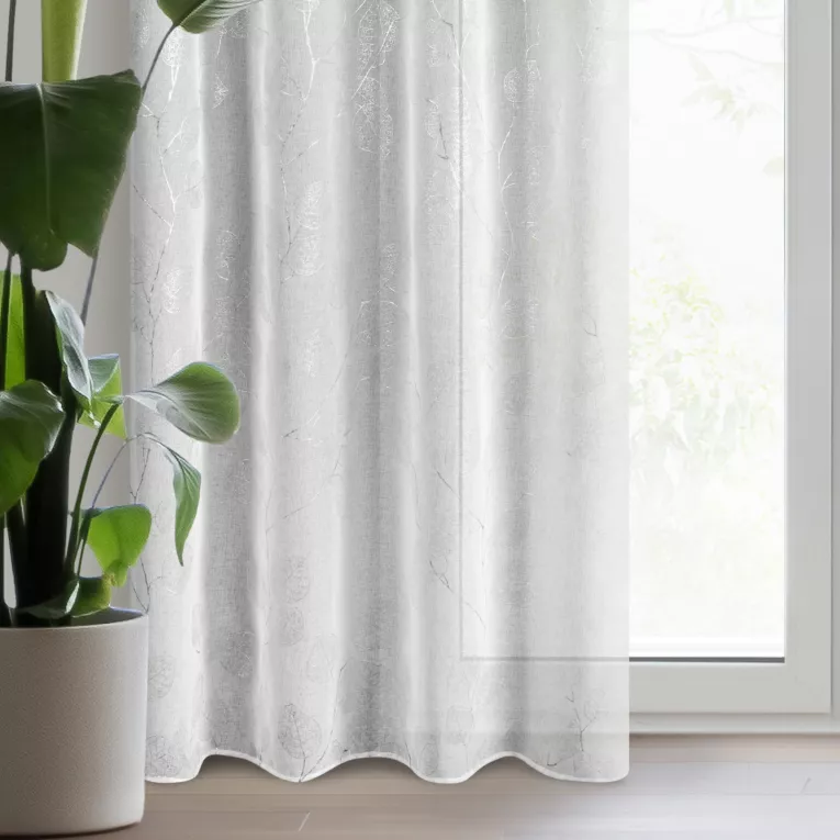 Zasłona MIA zdobiona gumowym metalicznym nadrukiem z wzorem liści