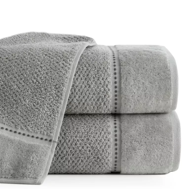 Ręcznik kąpielowy 70x140 cm bawełniany kolor szary o ryżowej strukturze ze stebnowaniem i welwetową bordiurą 500 g/m2 SALADO