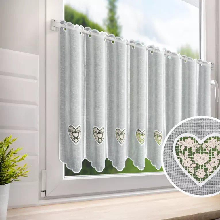 Tkanina firanowa zazdrostka zdobiona haftem w serca