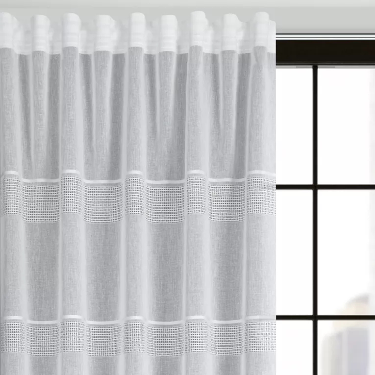 Firana biała z trzema pasami misternej ażurowej aplikacji 140x270 cm taśma/szelki INES