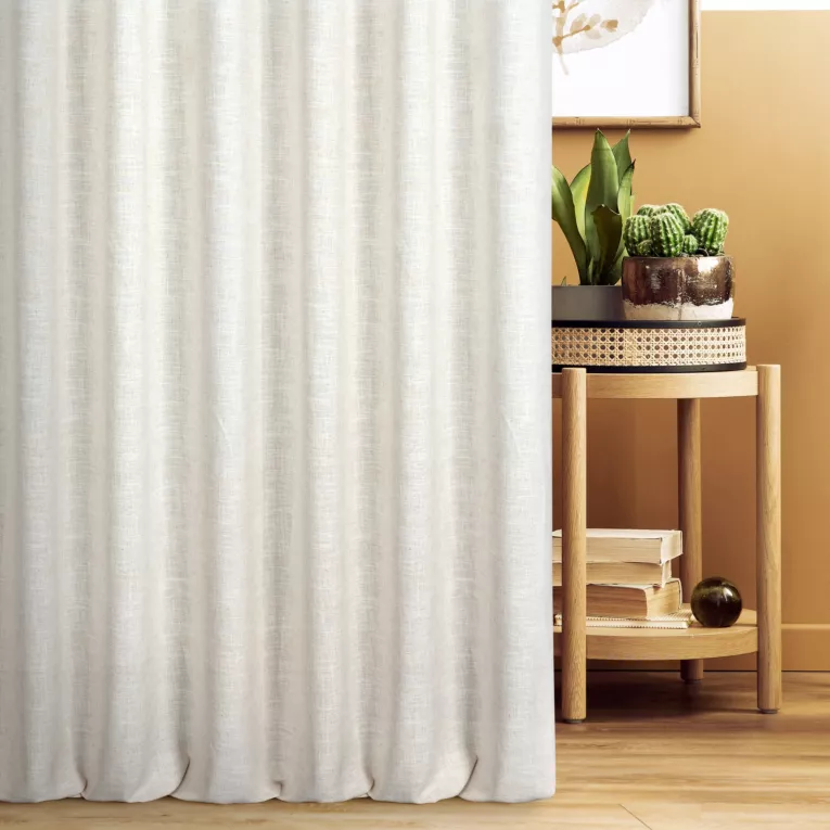 Zasłona szyta na flexach naturalna z matowej tkaniny w stylu eko o naturalnym wyglądzie, zawierającej len