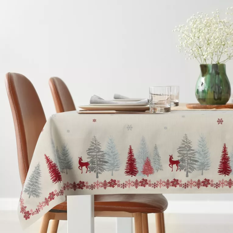 Obrus kremowo, czerwony 140x180 cm gobelinowy z zimowym motywem skandynawskim