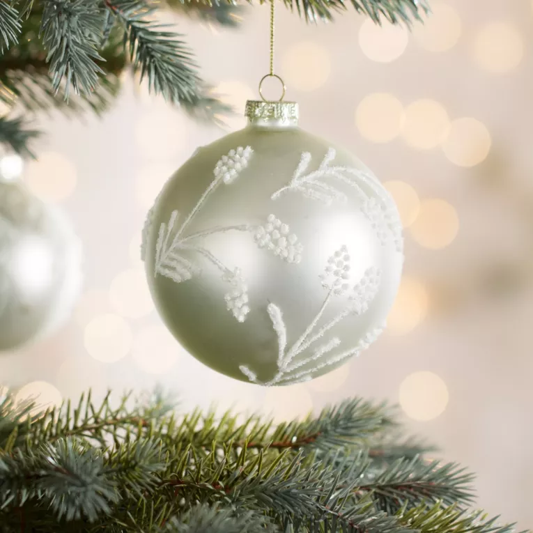 Szklana bombka choinkowa ręcznie zdobiona wzorem gałązek