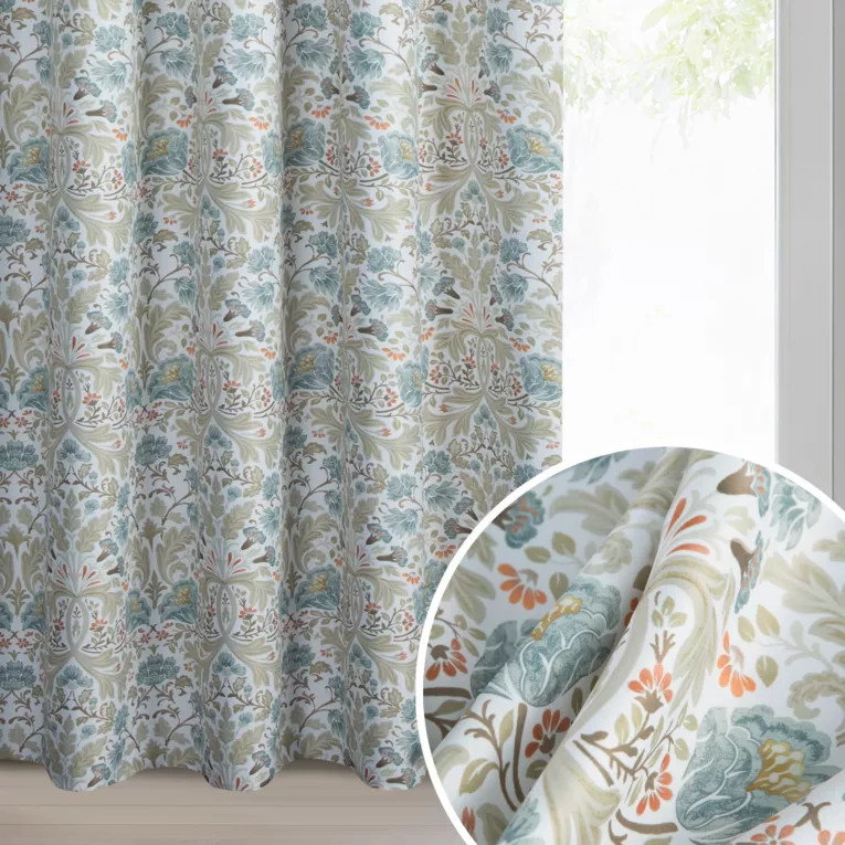 Zasłona biało, niebieska z tkaniny zaciemniającej zdobiona nadrukiem roślinnym 135x250 cm przelotki - ASHLEY