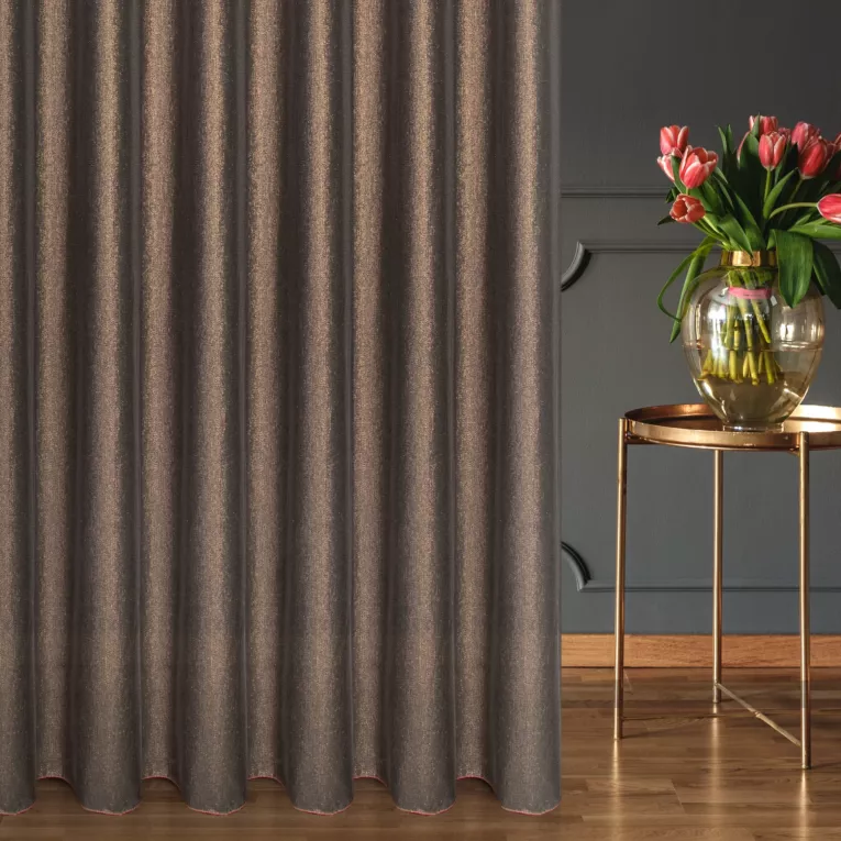 Firana szyta na taśmie 5 cm miedziana z mocno błyszczącej drobno tkanej siateczki, wykończona obciążnikiem Italissima Eva Minge