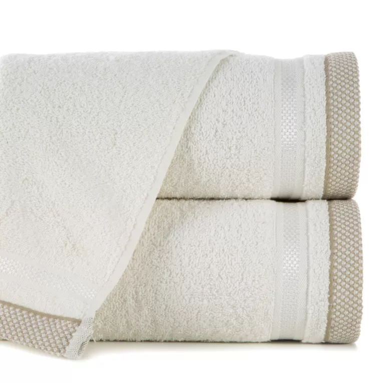 Ręcznik kąpielowy 50x90 cm bawełniany kolor kremowy z bordiurą w paski 500 g/m2 ABBIE