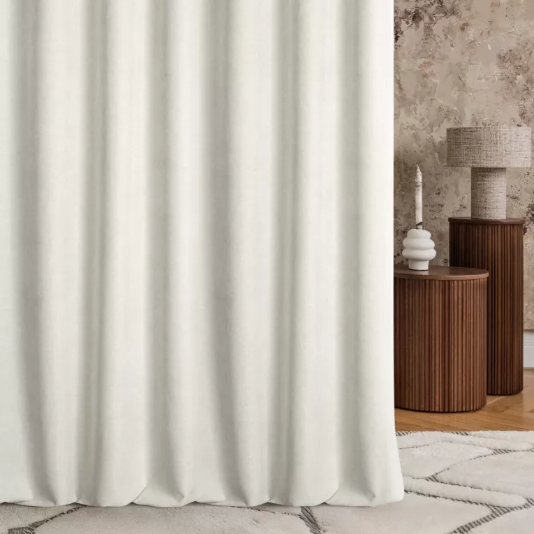 Zasłona szyta na taśmie 5 cm beżowa z dwustronnej tkaniny zaciemniającej 100% blackout, o strukturze weluru