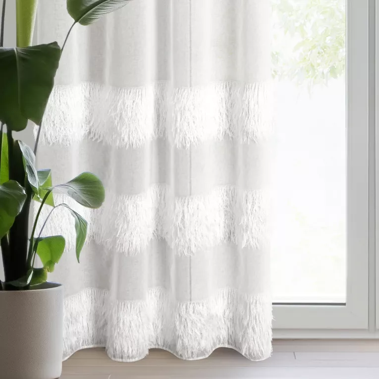 Firana kremowa z etaminy zdobiona moherową nicią wykończona trzema pasami 140x250 cm przelotka MARGARET