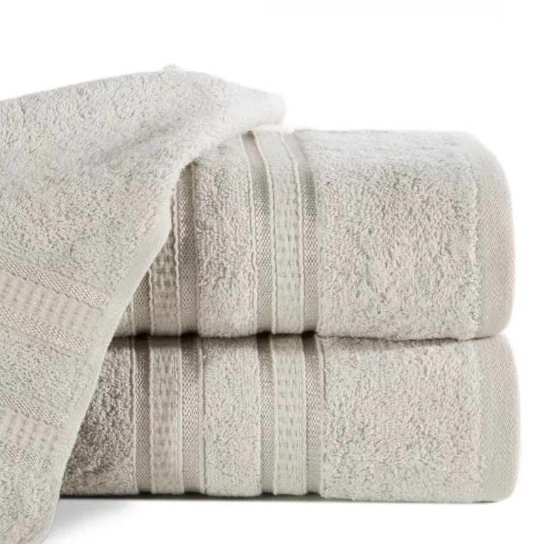 Ręcznik kąpielowy 50x90 cm z włókien bambusowych kolor beżowy z bordiurą tkaną w ozdobne pasy 3D 500 g/m2 MILA