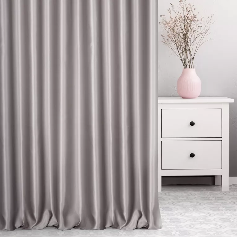 Zasłona szyta na flexach srebrna z jednokolorowej gładkiej tkaniny