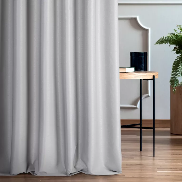 Zasłona szyta na taśmie 5 cm JULIETT popielata z eleganckiej połyskującej tkaniny przetykanej lureksową nicią